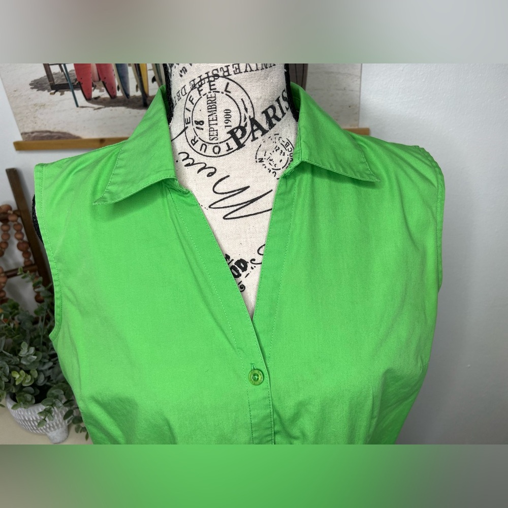 Basic Editions Button Down Top - Picture 2 of 6